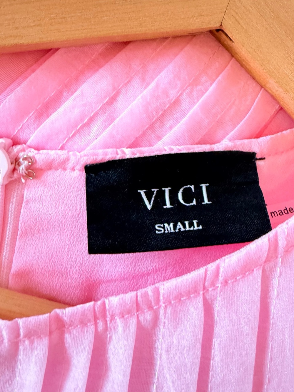 Vici Light Pink Pleated Sleeveless Dress - Picture 12 of 16
